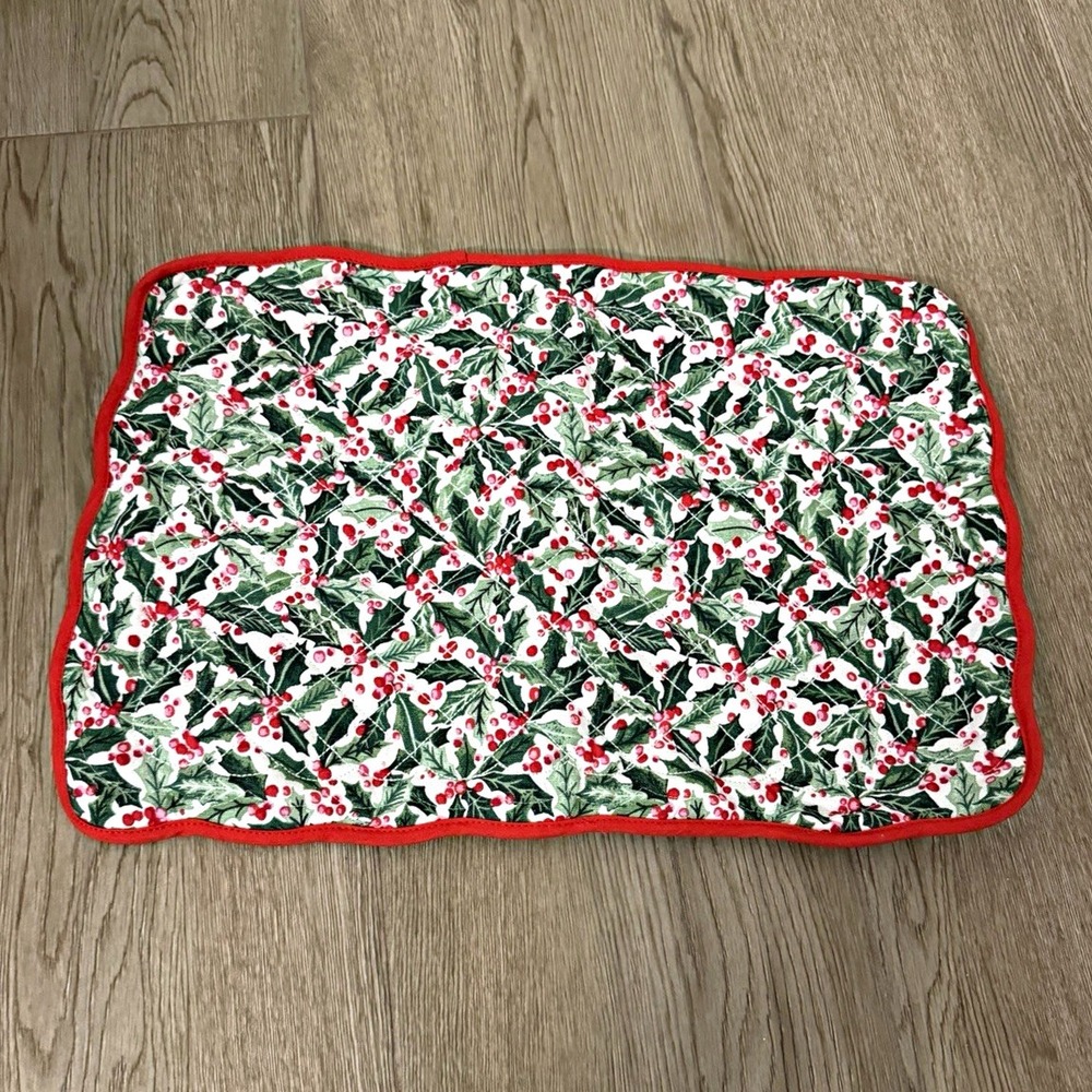 Quilted Reversible Christmas Holly Berry Placemat Rectangular Red Green White